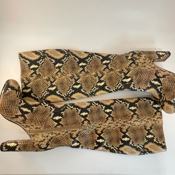 ANTONIO MELANI Shoes - Antonio Melani Snake Print Leather Boots Knee High Size 6M